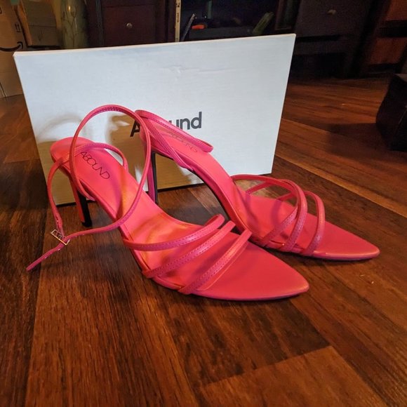 NIB Hot bright Pink Strappy heeled sandals, 7.5M - Picture 4 of 4